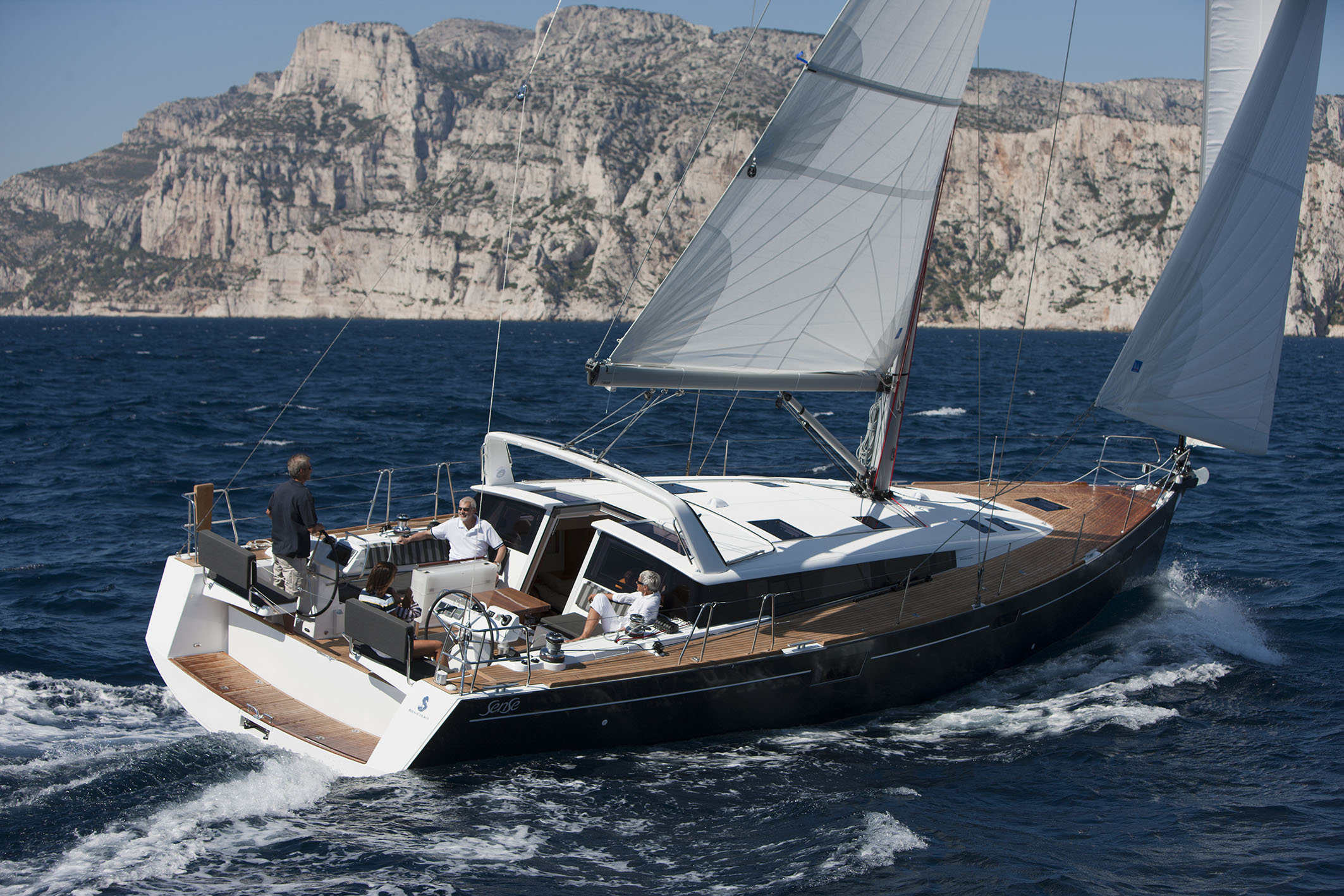 Beneteau. Яхта Beneteau 50. Beneteau sense 50. Парусная яхта Beneteau sense 43. Парусная яхта «Beneteau 25».